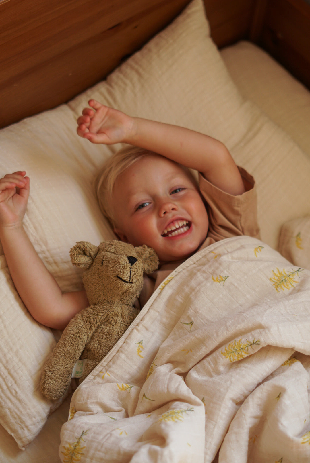 Breathable and luxuriously soft: Made from cotton muslin, renowned for its breathability and extraordinary softness, our duvet promises you a cozy and comfortable night's sleep.